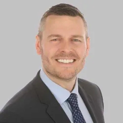 Alex Connally Headshot